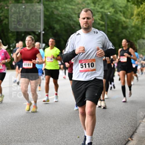 06.09.2026 - CURREX Alsterlauf Dr. Thomas Lammeyer http://msf.ph/oto/10115411 06.09.2026 09:10:31 Laufen 4274, 19, 4691, 5110 meine-sportfotos.de