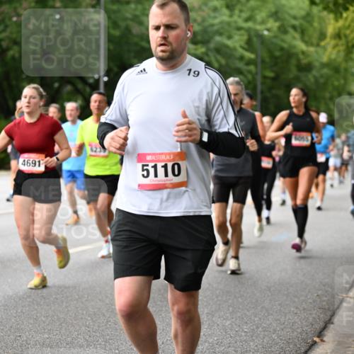 06.09.2026 - CURREX Alsterlauf Dr. Thomas Lammeyer http://msf.ph/oto/10115412 06.09.2026 09:10:31 Laufen 4717, 4691, 5110, 19 meine-sportfotos.de