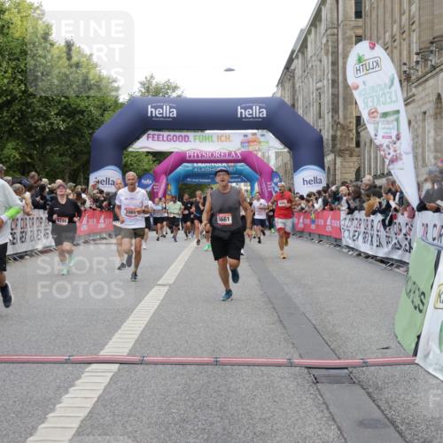 06.09.2026 - CURREX Alsterlauf Yannick Fuchs http://msf.ph/oto/10115416 06.09.2026 09:58:52 Ziel 2017, 2065, 2244, 2711, 3078, 3313, 3691, 4080, 4081, 4299, 5557, 5661, 5764, 5810, 5964, 6111, 6311 meine-sportfotos.de