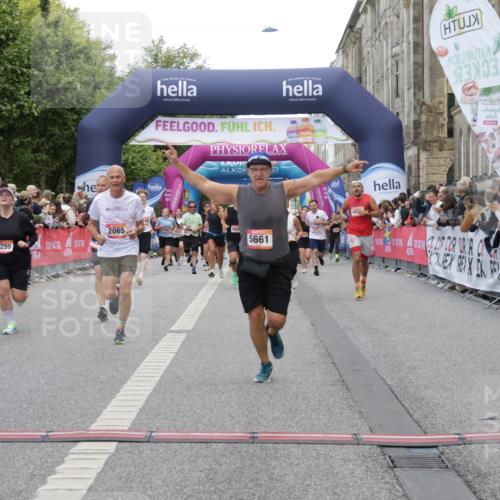 06.09.2026 - CURREX Alsterlauf Yannick Fuchs http://msf.ph/oto/10115456 06.09.2026 09:58:53 Ziel 2017, 2065, 2244, 2711, 3078, 3313, 3691, 4048, 4080, 4081, 4299, 4779, 5557, 5661, 5764, 5964, 6111, 6311 meine-sportfotos.de