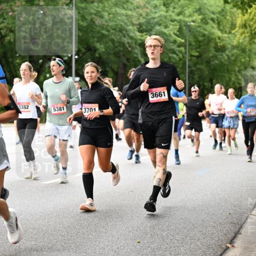06.09.2026 - CURREX Alsterlauf Dr. Thomas Lammeyer http://msf.ph/oto/10115468 06.09.2026 09:10:39 Laufen 5382, 5381, 3701, 3661 meine-sportfotos.de
