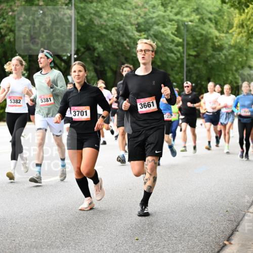 06.09.2026 - CURREX Alsterlauf Dr. Thomas Lammeyer http://msf.ph/oto/10115469 06.09.2026 09:10:39 Laufen 5382, 5381, 3701, 3661, 223 meine-sportfotos.de