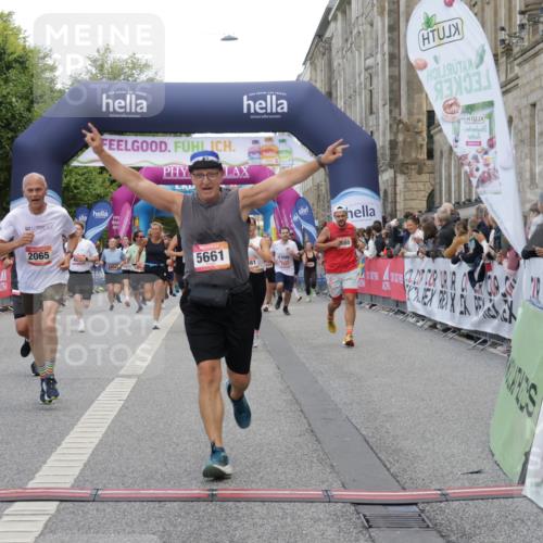 06.09.2026 - CURREX Alsterlauf Yannick Fuchs http://msf.ph/oto/10115499 06.09.2026 09:58:53 Ziel 2017, 2065, 2244, 2711, 3078, 3313, 3691, 4048, 4080, 4081, 4299, 4779, 5557, 5661, 5764, 5964, 6111, 6311 meine-sportfotos.de