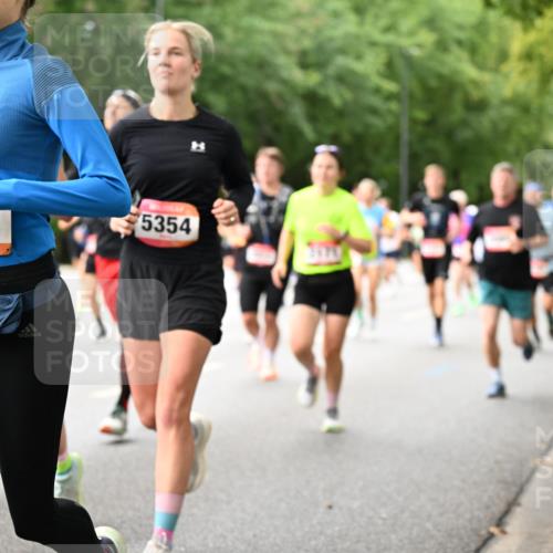 06.09.2026 - CURREX Alsterlauf Dr. Thomas Lammeyer http://msf.ph/oto/10115502 06.09.2026 09:10:43 Laufen 2677, 5354 meine-sportfotos.de