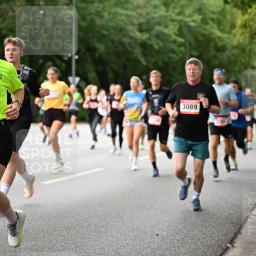 06.09.2026 - CURREX Alsterlauf Dr. Thomas Lammeyer http://msf.ph/oto/10115511 06.09.2026 09:10:45 Laufen 2171, 3089 meine-sportfotos.de
