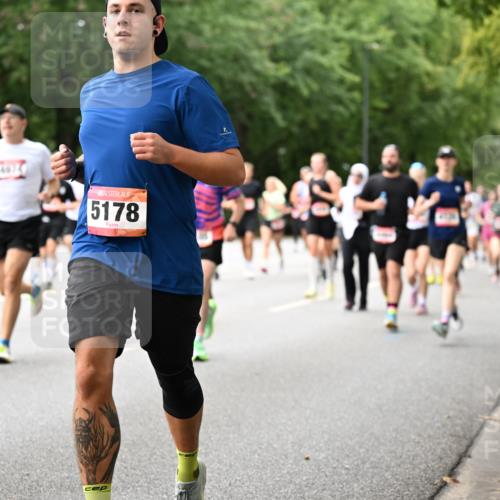06.09.2026 - CURREX Alsterlauf Dr. Thomas Lammeyer http://msf.ph/oto/10115531 06.09.2026 09:10:47 Laufen 5178 meine-sportfotos.de