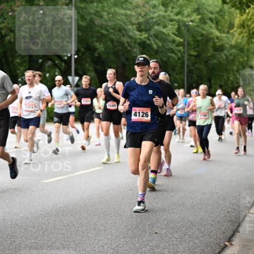 06.09.2026 - CURREX Alsterlauf Dr. Thomas Lammeyer http://msf.ph/oto/10115542 06.09.2026 09:10:49 Laufen 3505, 33, 10, 8323, 2849, 4126 meine-sportfotos.de