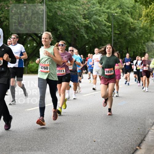 06.09.2026 - CURREX Alsterlauf Dr. Thomas Lammeyer http://msf.ph/oto/10115560 06.09.2026 09:10:52 Laufen 4810, 4760, 2311, 12, 5939, 2491, 2485 meine-sportfotos.de