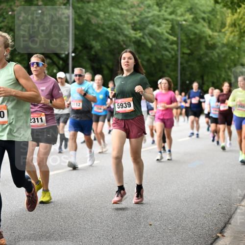 06.09.2026 - CURREX Alsterlauf Dr. Thomas Lammeyer http://msf.ph/oto/10115567 06.09.2026 09:10:52 Laufen 5380, 2023, 4760, 2311, 6112, 244, 5939 meine-sportfotos.de