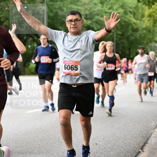 06.09.2026 - CURREX Alsterlauf Dr. Thomas Lammeyer http://msf.ph/oto/10115602 06.09.2026 09:10:58 Laufen 2491, 6065 meine-sportfotos.de