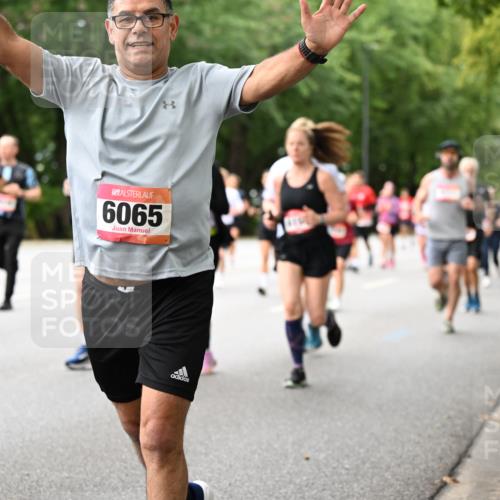 06.09.2026 - CURREX Alsterlauf Dr. Thomas Lammeyer http://msf.ph/oto/10115606 06.09.2026 09:10:58 Laufen 6065 meine-sportfotos.de