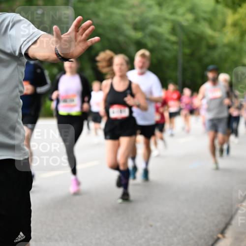 06.09.2026 - CURREX Alsterlauf Dr. Thomas Lammeyer http://msf.ph/oto/10115609 06.09.2026 09:10:59 Laufen 6065 meine-sportfotos.de