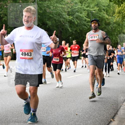06.09.2026 - CURREX Alsterlauf Dr. Thomas Lammeyer http://msf.ph/oto/10115619 06.09.2026 09:11:00 Laufen 4052, 4943, 4765, 2229, 14111, 3852 meine-sportfotos.de