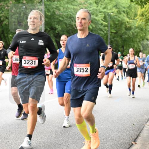 06.09.2026 - CURREX Alsterlauf Dr. Thomas Lammeyer http://msf.ph/oto/10115648 06.09.2026 09:11:04 Laufen 6, 3364, 3231, 80, 3852, 4413, 4415 meine-sportfotos.de