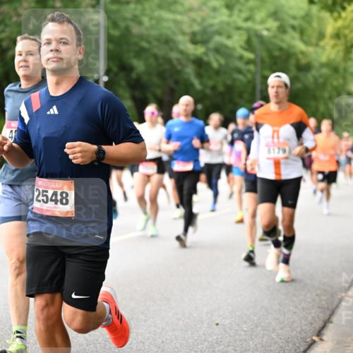 06.09.2026 - CURREX Alsterlauf Dr. Thomas Lammeyer http://msf.ph/oto/10115677 06.09.2026 09:11:09 Laufen 2548, 3179 meine-sportfotos.de