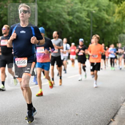 06.09.2026 - CURREX Alsterlauf Dr. Thomas Lammeyer http://msf.ph/oto/10115694 06.09.2026 09:11:11 Laufen 4856 meine-sportfotos.de