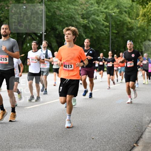 06.09.2026 - CURREX Alsterlauf Dr. Thomas Lammeyer http://msf.ph/oto/10115704 06.09.2026 09:11:13 Laufen 55, 8298, 5215, 3914, 4797, 5283, 4213 meine-sportfotos.de
