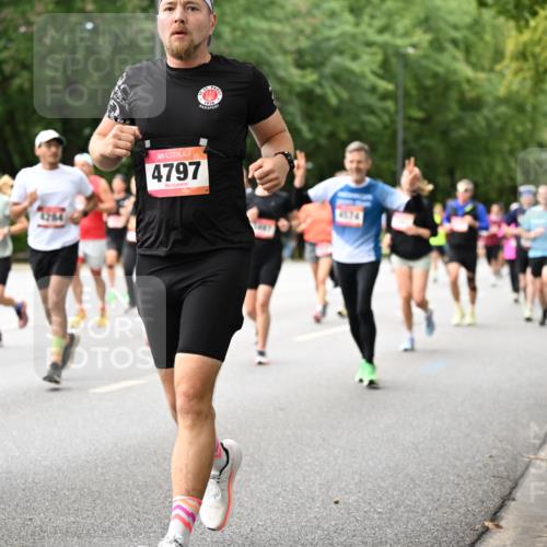 06.09.2026 - CURREX Alsterlauf Dr. Thomas Lammeyer http://msf.ph/oto/10115718 06.09.2026 09:11:15 Laufen 02, 4797, 1910, 4574 meine-sportfotos.de