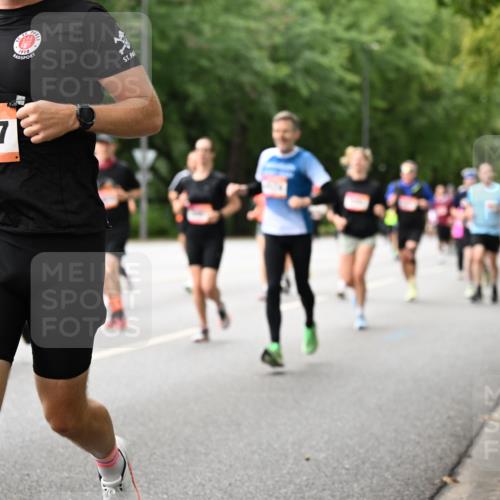 06.09.2026 - CURREX Alsterlauf Dr. Thomas Lammeyer http://msf.ph/oto/10115719 06.09.2026 09:11:16 Laufen 4797 meine-sportfotos.de