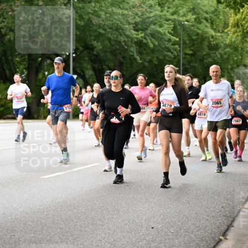 06.09.2026 - CURREX Alsterlauf Dr. Thomas Lammeyer http://msf.ph/oto/10115768 06.09.2026 09:11:25 Laufen 3519, 5247, 272, 304, 2343, 2428, 5818, 2065, 2947 meine-sportfotos.de