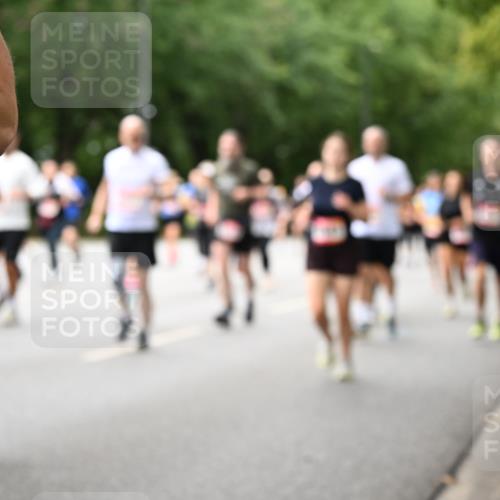 06.09.2026 - CURREX Alsterlauf Dr. Thomas Lammeyer http://msf.ph/oto/10115801 06.09.2026 09:11:30 Laufen 6, 67 meine-sportfotos.de