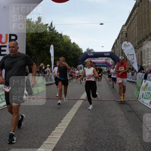 06.09.2026 - CURREX Alsterlauf Yannick Fuchs http://msf.ph/oto/10115802 06.09.2026 09:58:57 Ziel 2060, 2065, 2649, 2711, 2981, 3049, 3203, 3313, 3323, 3765, 4048, 4080, 4081, 4299, 4605, 4779, 5099, 5100, 5557, 5661, 6064, 6065, 6311, 8051, 8265 meine-sportfotos.de
