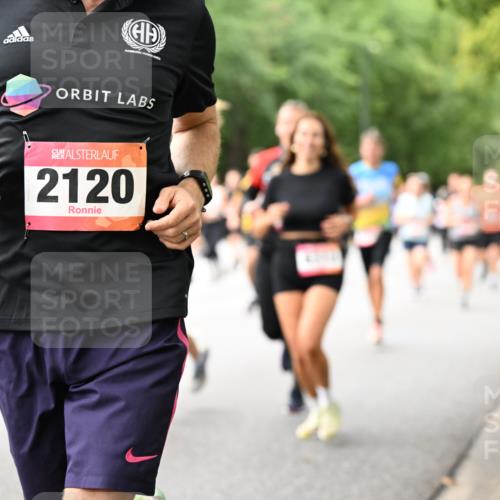 06.09.2026 - CURREX Alsterlauf Dr. Thomas Lammeyer http://msf.ph/oto/10115814 06.09.2026 09:11:33 Laufen 1239, 2120 meine-sportfotos.de