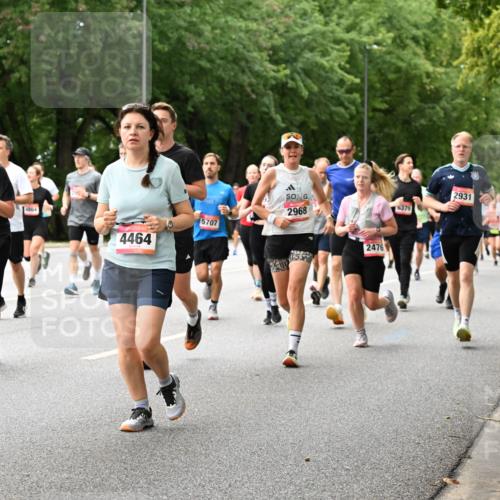 06.09.2026 - CURREX Alsterlauf Dr. Thomas Lammeyer http://msf.ph/oto/10115843 06.09.2026 09:11:39 Laufen 3735, 4864, 2621, 4464, 5707, 2968, 2476, 6379, 2931, 5653 meine-sportfotos.de