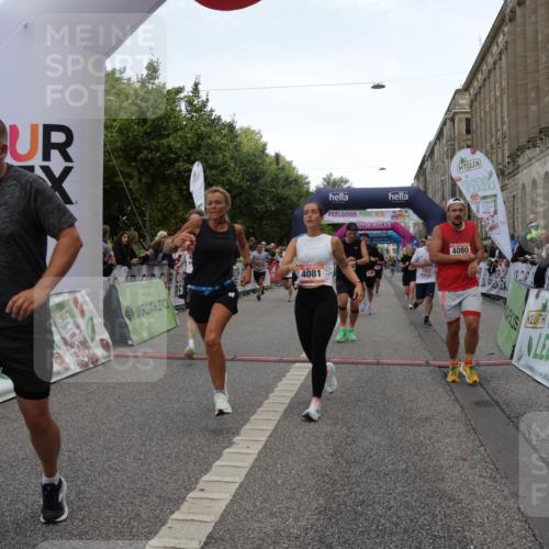 06.09.2026 - CURREX Alsterlauf Yannick Fuchs http://msf.ph/oto/10115847 06.09.2026 09:58:58 Ziel 2060, 2065, 2649, 2711, 2981, 3049, 3203, 3313, 3323, 3517, 3552, 3765, 4048, 4080, 4081, 4299, 4605, 4779, 5099, 5100, 5661, 6064, 6065, 6311, 8051, 8206, 8265, 8320 meine-sportfotos.de