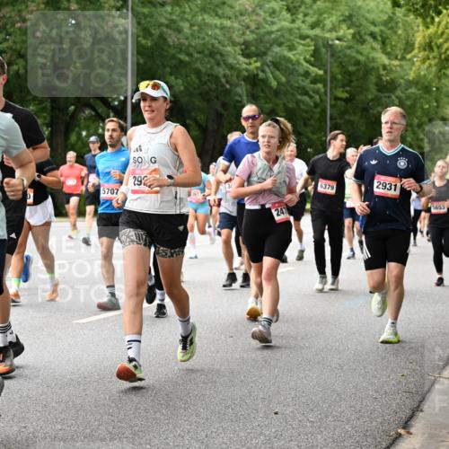 06.09.2026 - CURREX Alsterlauf Dr. Thomas Lammeyer http://msf.ph/oto/10115850 06.09.2026 09:11:40 Laufen 139, 4464, 5707, 29, 247, 6379, 2931, 5653 meine-sportfotos.de