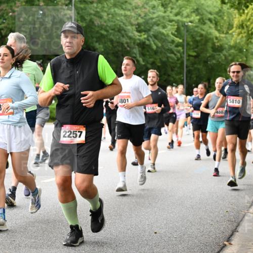 06.09.2026 - CURREX Alsterlauf Dr. Thomas Lammeyer http://msf.ph/oto/10115883 06.09.2026 09:11:45 Laufen 80, 23, 2257, 4801, 516, 4803, 5810, 1702 meine-sportfotos.de