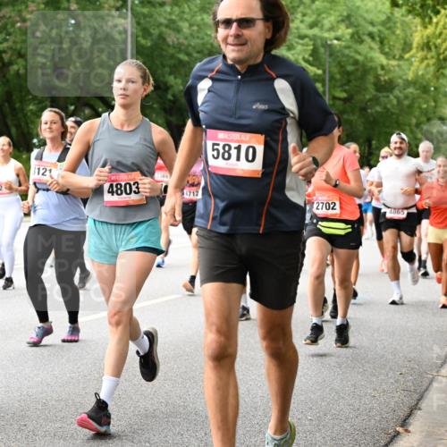 06.09.2026 - CURREX Alsterlauf Dr. Thomas Lammeyer http://msf.ph/oto/10115899 06.09.2026 09:11:48 Laufen 516, 3121, 4803, 2349, 4712, 5810, 2702, 4865 meine-sportfotos.de