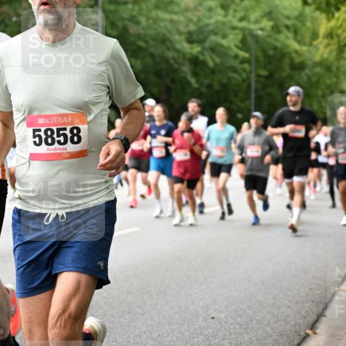 06.09.2026 - CURREX Alsterlauf Dr. Thomas Lammeyer http://msf.ph/oto/10115930 06.09.2026 09:11:53 Laufen 2869, 4, 5858 meine-sportfotos.de