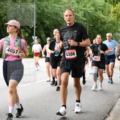 06.09.2026 - CURREX Alsterlauf Dr. Thomas Lammeyer http://msf.ph/oto/10115955 06.09.2026 09:11:56 Laufen 4057, 425, 6386, 3825, 916, 4049 meine-sportfotos.de