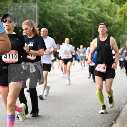 06.09.2026 - CURREX Alsterlauf Dr. Thomas Lammeyer http://msf.ph/oto/10115974 06.09.2026 09:11:59 Laufen 4110, 4049 meine-sportfotos.de
