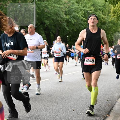 06.09.2026 - CURREX Alsterlauf Dr. Thomas Lammeyer http://msf.ph/oto/10115976 06.09.2026 09:11:59 Laufen 4110, 673, 220, 4434, 4049, 5461 meine-sportfotos.de