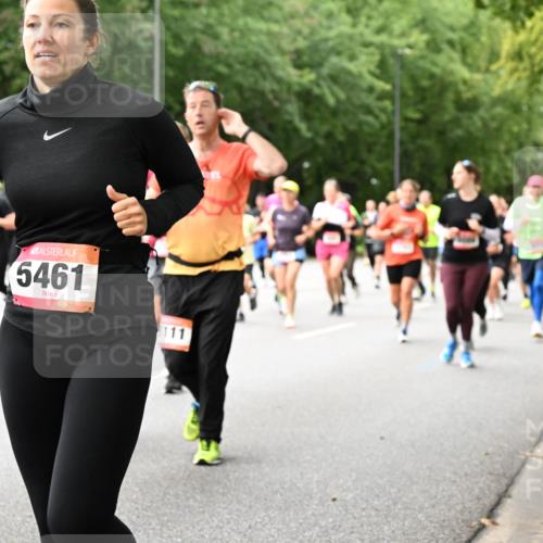06.09.2026 - CURREX Alsterlauf Dr. Thomas Lammeyer http://msf.ph/oto/10115998 06.09.2026 09:12:03 Laufen 5461, 8111 meine-sportfotos.de