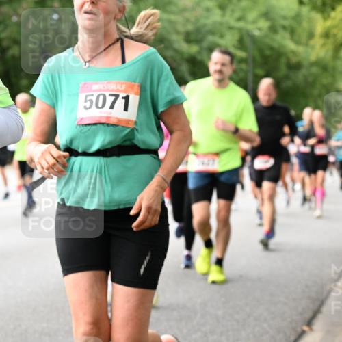 06.09.2026 - CURREX Alsterlauf Dr. Thomas Lammeyer http://msf.ph/oto/10116040 06.09.2026 09:12:08 Laufen 5071 meine-sportfotos.de