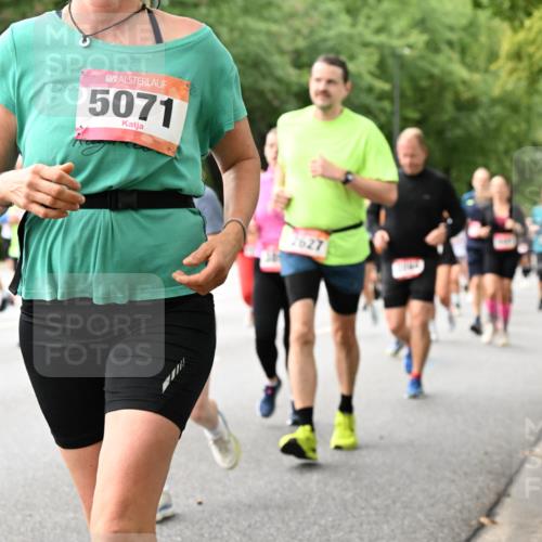 06.09.2026 - CURREX Alsterlauf Dr. Thomas Lammeyer http://msf.ph/oto/10116041 06.09.2026 09:12:08 Laufen 5071, 2627 meine-sportfotos.de