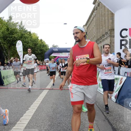 06.09.2026 - CURREX Alsterlauf Yannick Fuchs http://msf.ph/oto/10116060 06.09.2026 09:59:00 Ziel 2060, 2065, 2649, 2981, 3049, 3203, 3313, 3323, 3499, 3517, 3546, 3552, 3765, 4048, 4080, 4081, 4293, 4299, 4605, 4779, 5099, 5100, 5661, 6064, 6065, 6311, 8051, 8206, 8265, 8320 meine-sportfotos.de