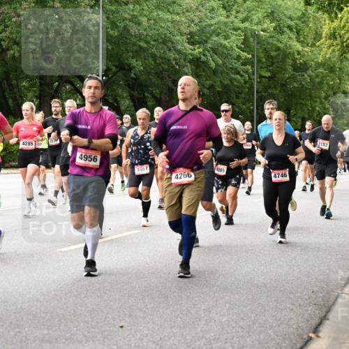 06.09.2026 - CURREX Alsterlauf Dr. Thomas Lammeyer http://msf.ph/oto/10116091 06.09.2026 09:12:15 Laufen 433, 4285, 07, 4956, 3567, 4266, 4095, 4746, 2152, 3216, 8319 meine-sportfotos.de