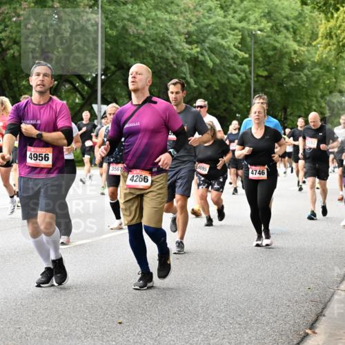 06.09.2026 - CURREX Alsterlauf Dr. Thomas Lammeyer http://msf.ph/oto/10116094 06.09.2026 09:12:16 Laufen 4285, 4956, 3567, 4266, 4095, 4746, 2152, 3216 meine-sportfotos.de