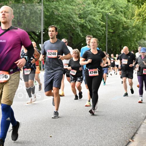 06.09.2026 - CURREX Alsterlauf Dr. Thomas Lammeyer http://msf.ph/oto/10116101 06.09.2026 09:12:17 Laufen 285, 3532, 4266, 3567, 5240, 740, 4095, 4746, 2152, 3216, 8319 meine-sportfotos.de