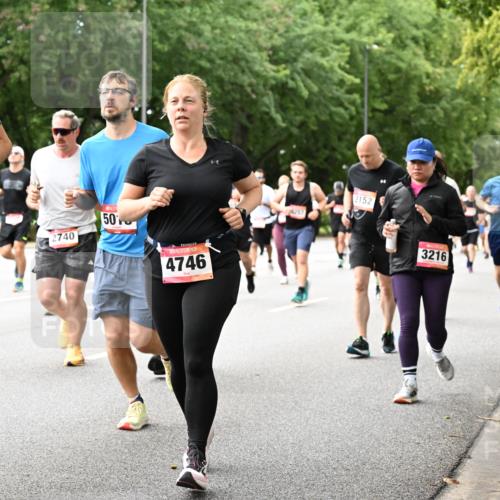 06.09.2026 - CURREX Alsterlauf Dr. Thomas Lammeyer http://msf.ph/oto/10116111 06.09.2026 09:12:18 Laufen 5240, 2740, 50, 4746, 2152, 3216, 8319 meine-sportfotos.de