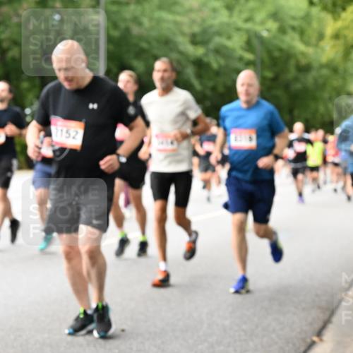06.09.2026 - CURREX Alsterlauf Dr. Thomas Lammeyer http://msf.ph/oto/10116130 06.09.2026 09:12:20 Laufen 2152 meine-sportfotos.de