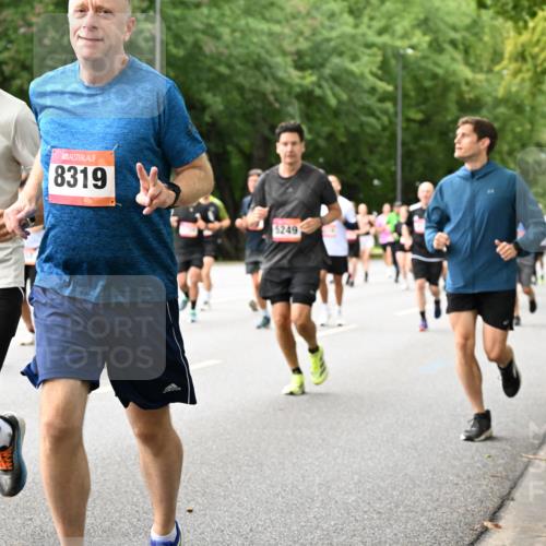 06.09.2026 - CURREX Alsterlauf Dr. Thomas Lammeyer http://msf.ph/oto/10116140 06.09.2026 09:12:22 Laufen 8319, 070, 2025, 3414, 5249 meine-sportfotos.de