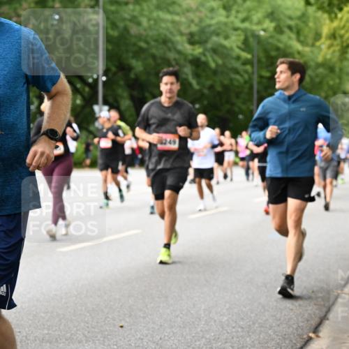 06.09.2026 - CURREX Alsterlauf Dr. Thomas Lammeyer http://msf.ph/oto/10116142 06.09.2026 09:12:22 Laufen 8319, 249 meine-sportfotos.de
