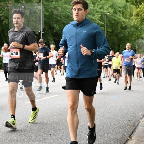 06.09.2026 - CURREX Alsterlauf Dr. Thomas Lammeyer http://msf.ph/oto/10116148 06.09.2026 09:12:23 Laufen 2963, 5249, 2251, 052 meine-sportfotos.de