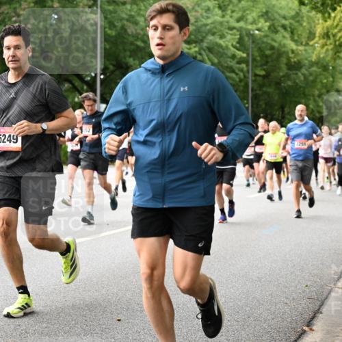 06.09.2026 - CURREX Alsterlauf Dr. Thomas Lammeyer http://msf.ph/oto/10116149 06.09.2026 09:12:23 Laufen 952, 2963, 5249, 2251 meine-sportfotos.de
