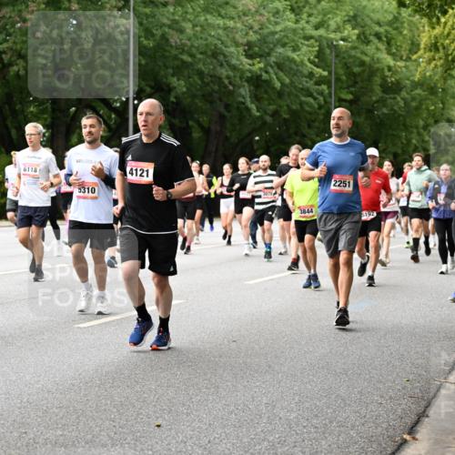 06.09.2026 - CURREX Alsterlauf Dr. Thomas Lammeyer http://msf.ph/oto/10116160 06.09.2026 09:12:25 Laufen 6118, 5310, 4121, 4031, 3078, 3844, 2251, 5192, 2509, 4088 meine-sportfotos.de